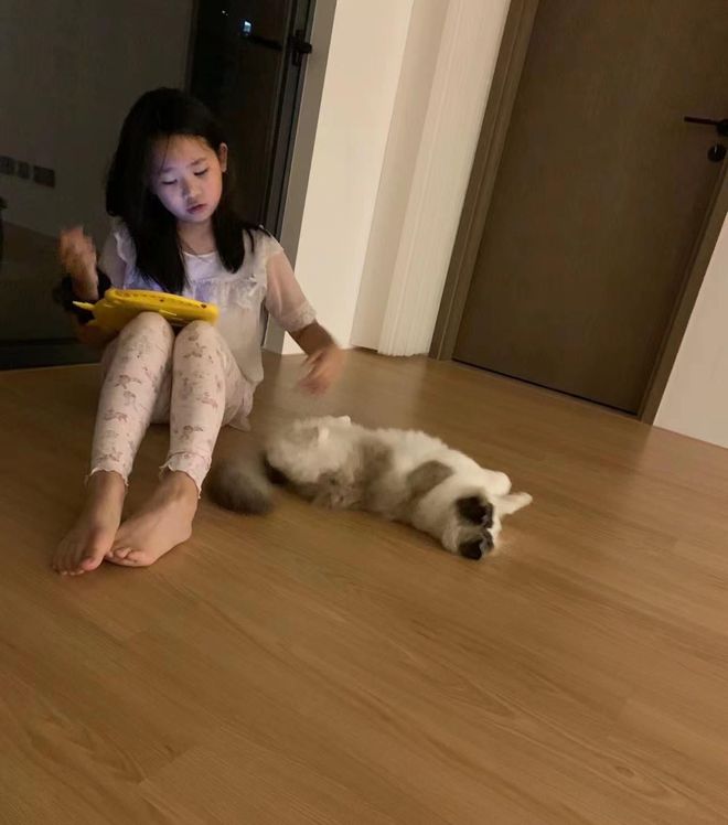 家务化装修走红全屋空无一物太干净了j9九游会登录浙江一80后阿姨因去(图11)