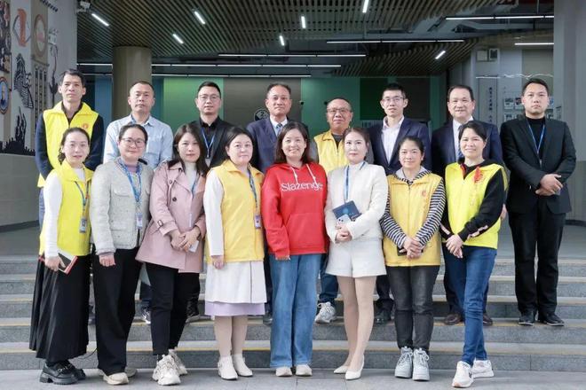 里的“解忧杂货店”给学生前行的勇气ag九游会登录走心！这些开在学校(图17)
